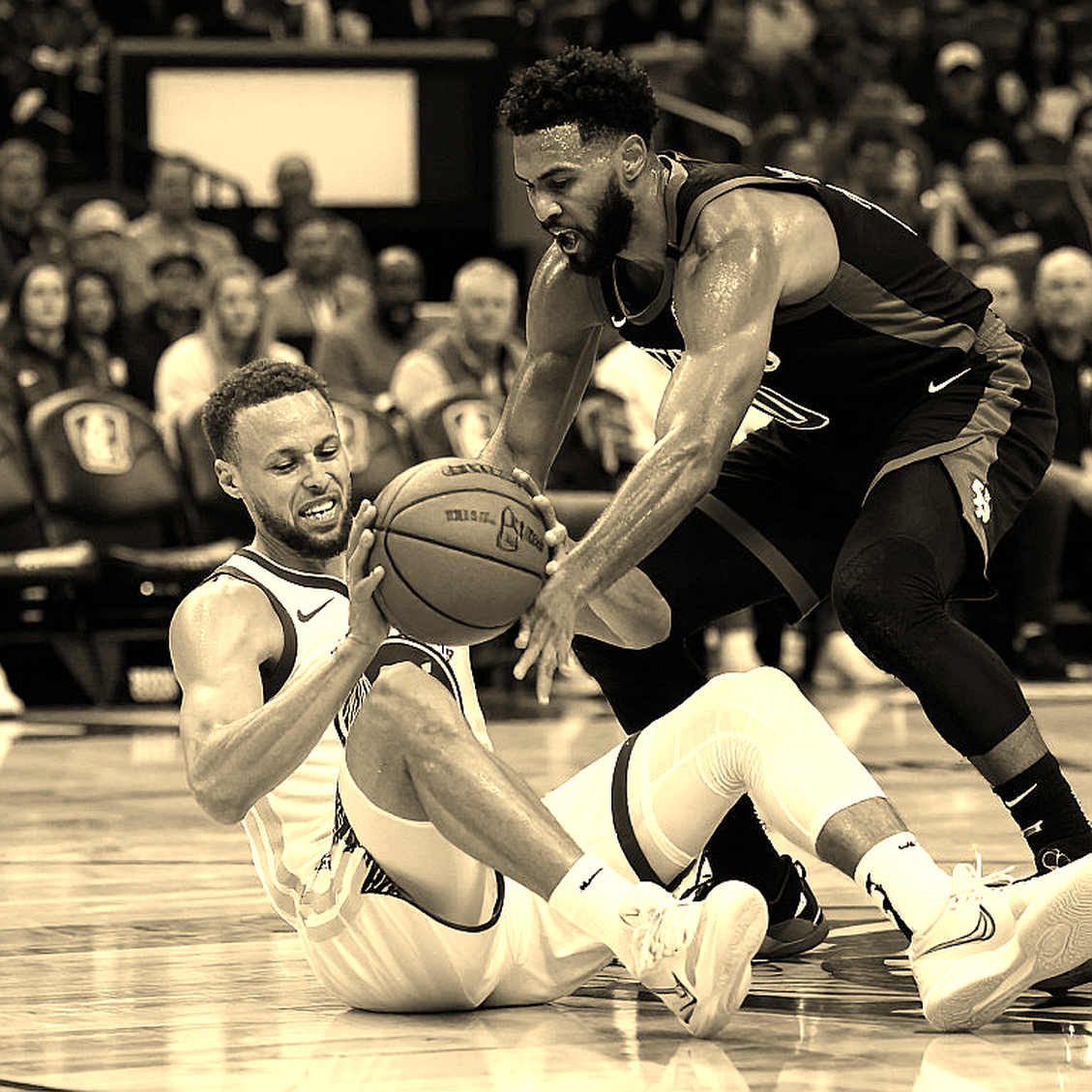 Tại sao hệ thống mới của Bucks đang âm thầm giết chết sức mạnh của Giannis